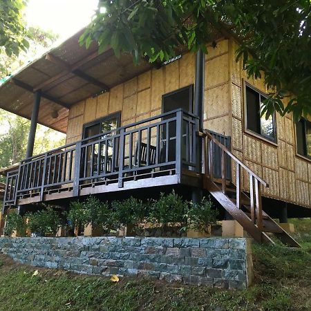 Вілла Native House With Beautiful Pool Bagac Екстер'єр фото
